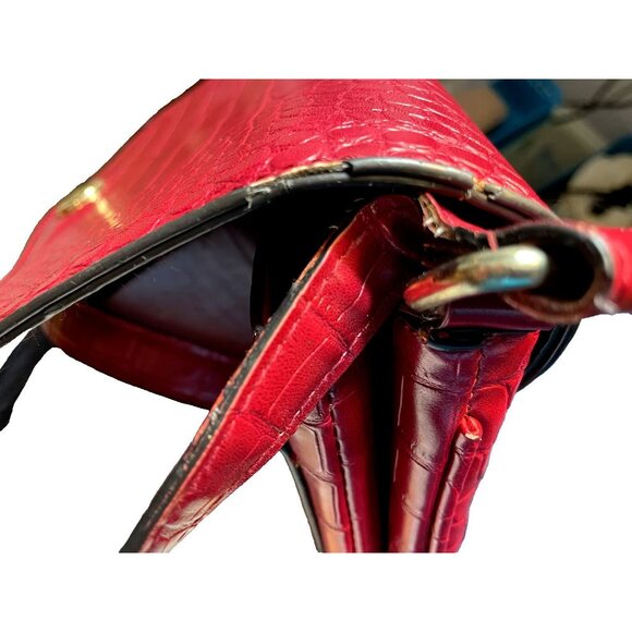 Giani Bernini Red Croc Embossed Crossbody Bag Purse Gold Hardware Adj Strap - Picture 6 of 8